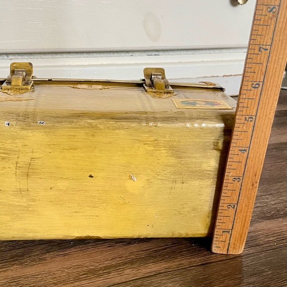 Vintage Decoupage Metal Lunchbox Purse Handbag Yellow Astrology Aquarius 1970 - Picture 10 of 11